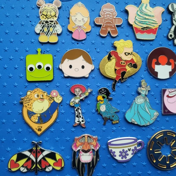 DISNEY PINS LOT 25 Total, Toy Story, Lion King, Marvel, Dumbo, Princess +++ - Picture 3 of 4